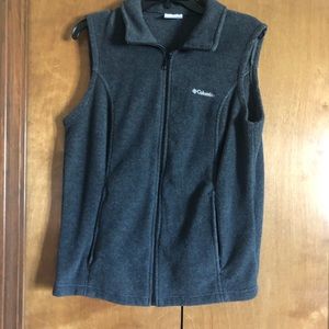 Size Large Women’s Columbia Vest